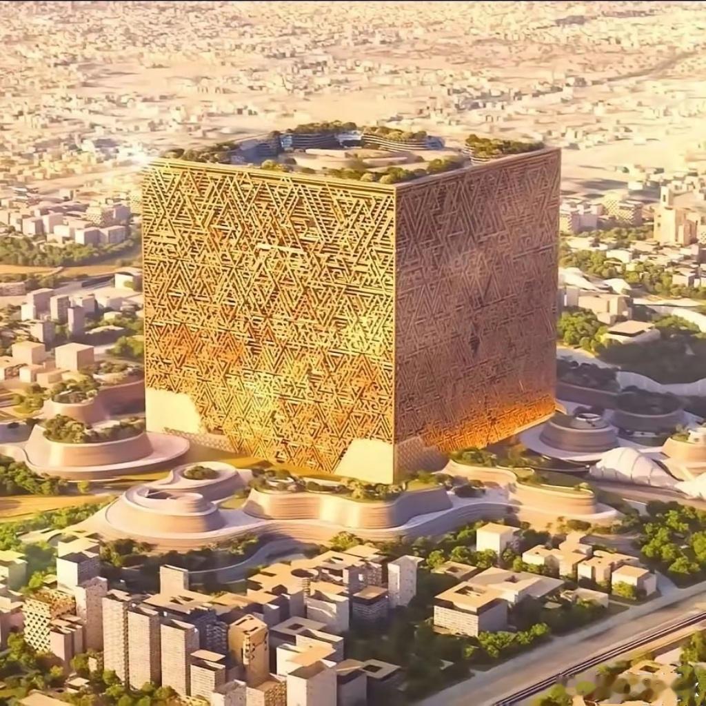 地主家也没余粮，沙特这两个大工程，据说都暂停了。