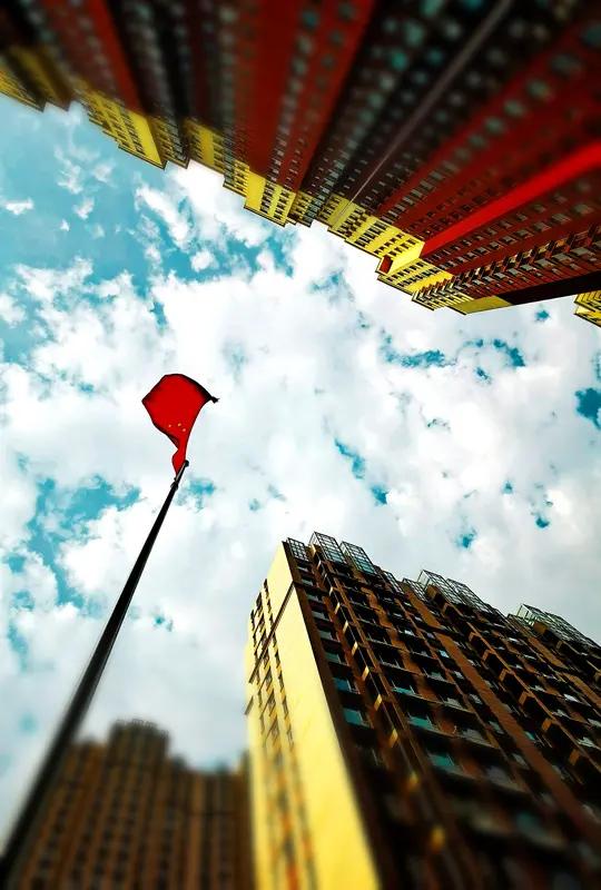 国家的强大和普通人的幸福那关系可大了！从数据就能看出来。1980年国家GDP