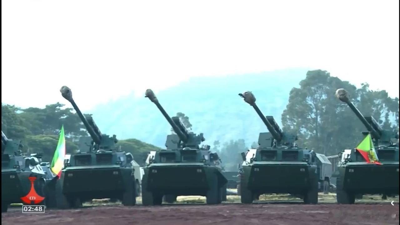 埃塞俄比亚军队接收其本国自行改造的自行榴弹炮，其实就是用中国的WZ551装甲输送