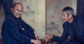 《喋血双雄》教堂枪战，白鸽慢镜头飞过，吴宇森要浪漫诗意，徐克却当场开怼：“子弹都