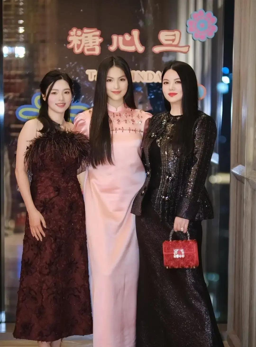 李湘在视频里展示她给王诗龄设计的头发管理表，一周两次头皮清洁、每月修剪，还要把剪