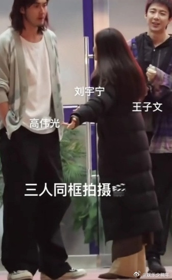 王子文的身高真的不像150啊！以前王子文每一次出来都有人说她矮，说她不到一米