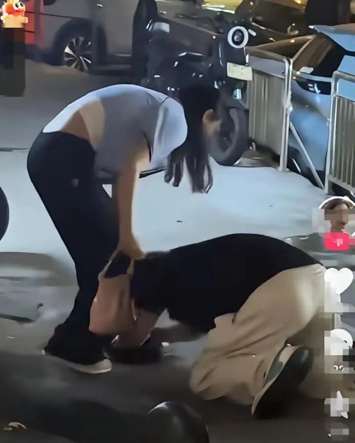 姐妹，家暴不是家务事！昨天我朋友发生了一件可怕的事，她老公打了她！她怀孕九