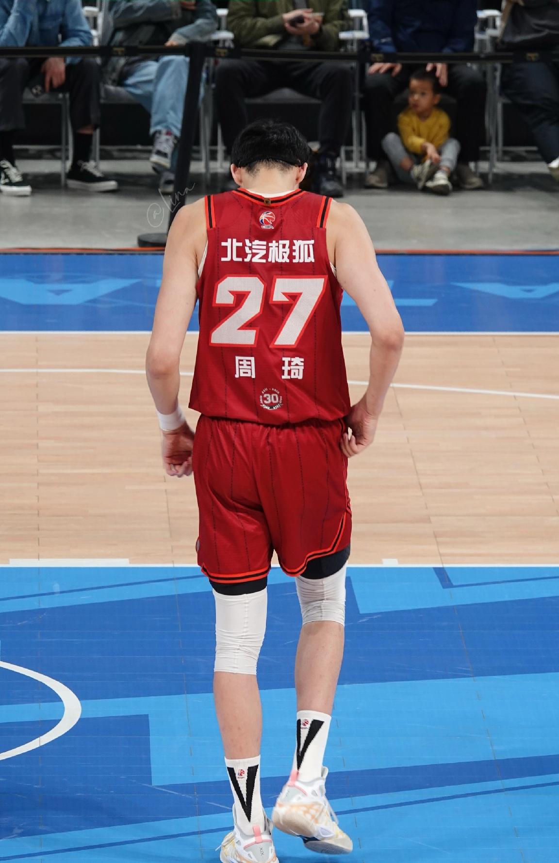 脸都不要了[捂脸哭]，北京86-88惜败吉林，这3位球员必须为输球负责！