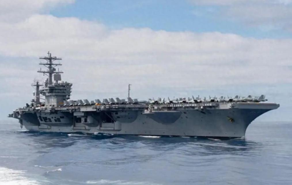 刚退役的“尼米兹”号航母地勤，上次喝酒时说漏嘴：南海那两架军机坠毁，调查组早怀疑