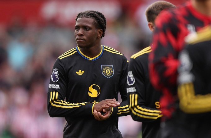 阿莫林谈及边翼卫我认为他们离最优秀的球员还差的很远，他们自己也知道这一点。就像我