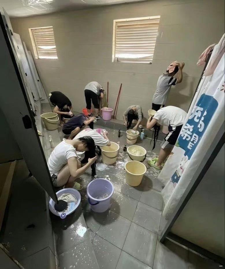 怪不得北方的学生对高中没有好印象，现在一看是真能吃苦啊