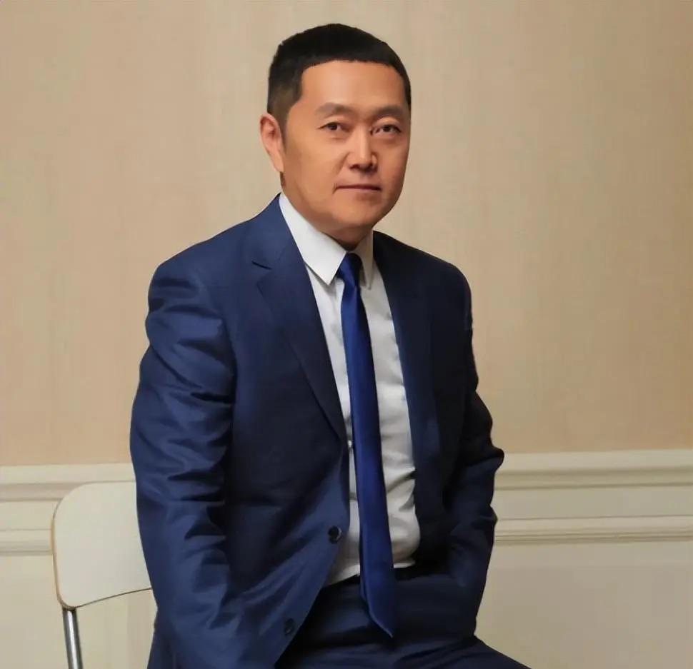 有人说在中国儿子就那么重要吗?我举个案例：2021年5月贝壳创始人左晖因肺癌去世
