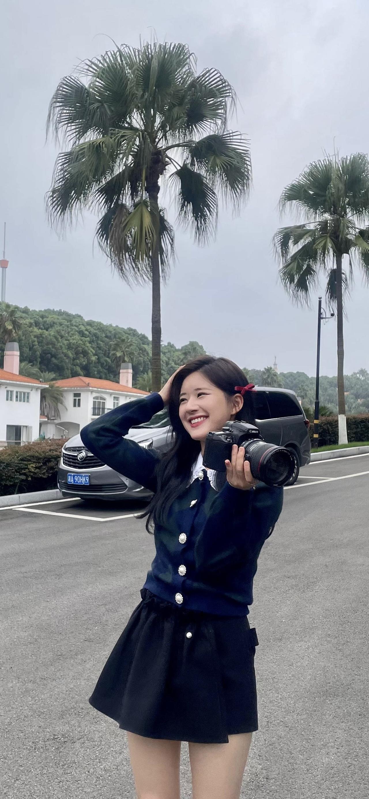 美女壁纸-第5897期-赵露思