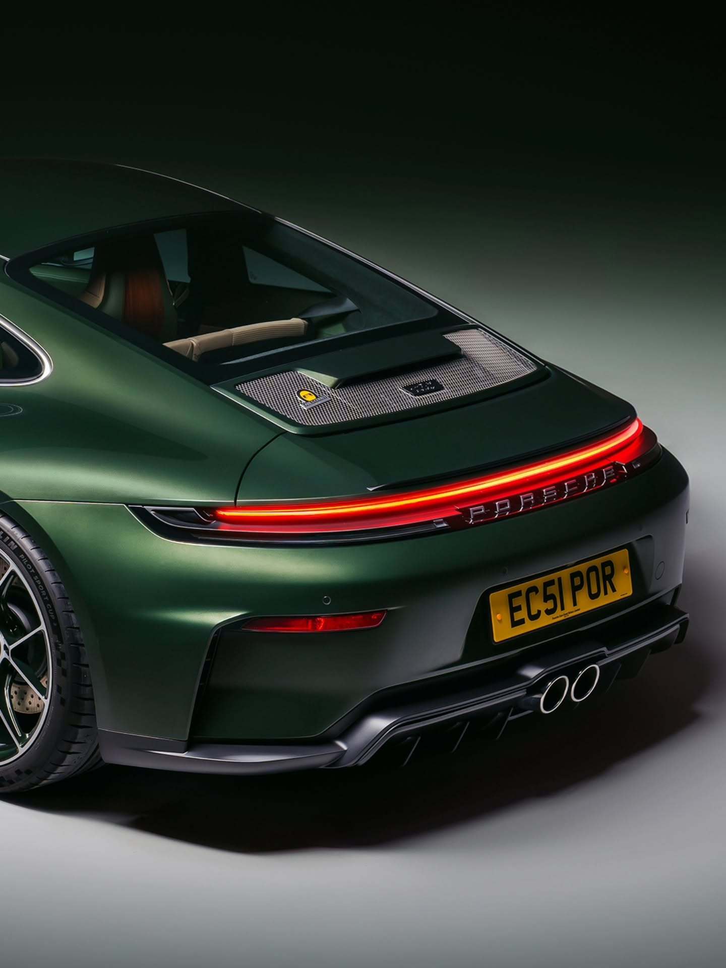 源自经典，致敬历史：保时捷911 GT3「伯爵宫51典藏版」，将在银石...