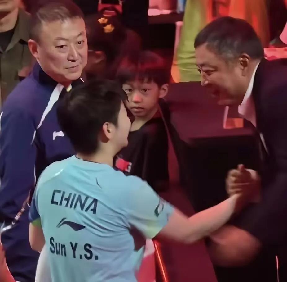 我们应该不能无把握瞎嚷嚷啊哈！但有时候真理有时在少数人手里的，网上有好多网友呼唤