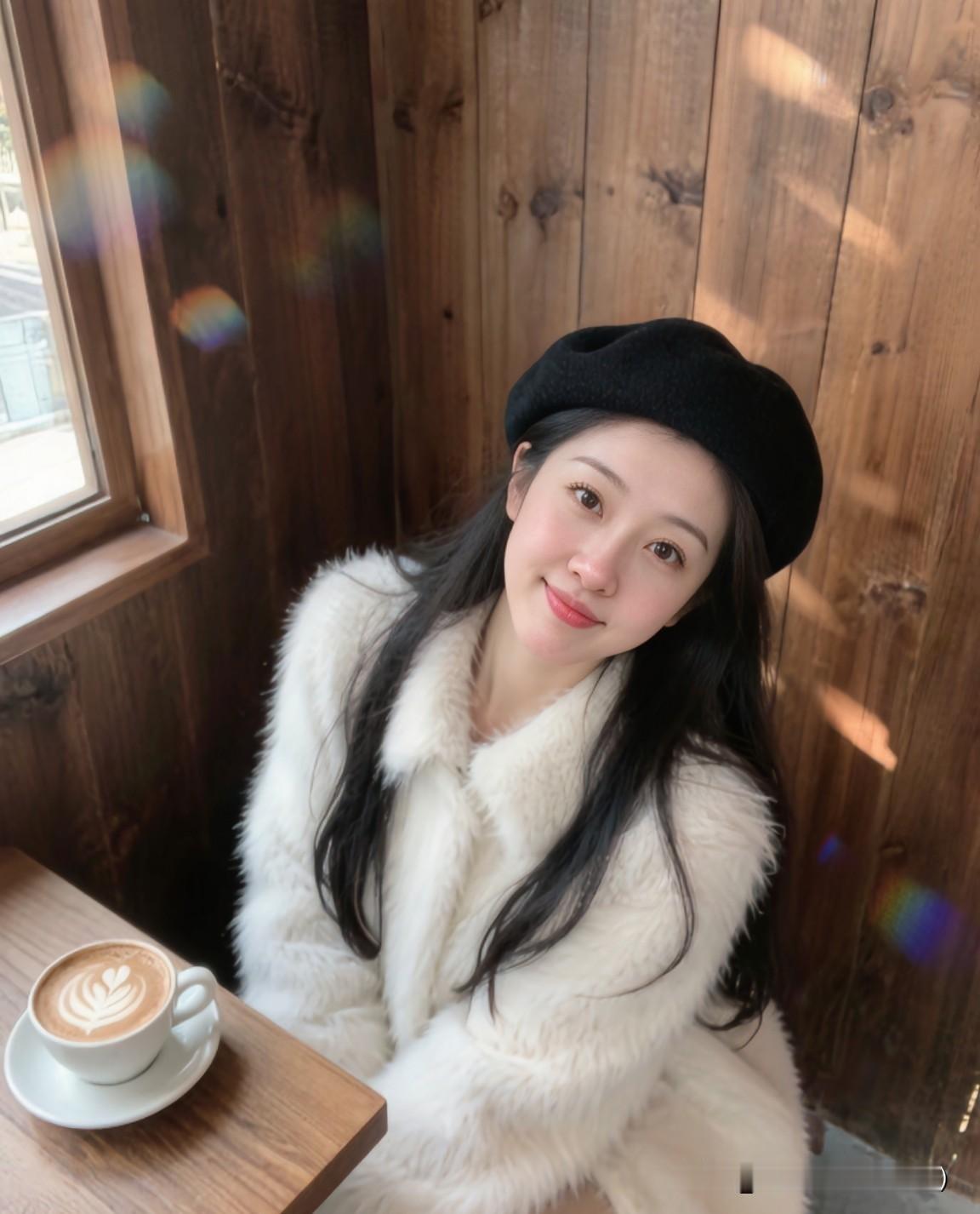 年纪越大越明白，和任何人走得太近，都是一场灾难。人生如尺，必须有度。感