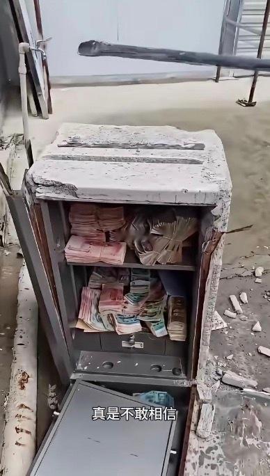 收废品收到，这种情况能捡回家吗？