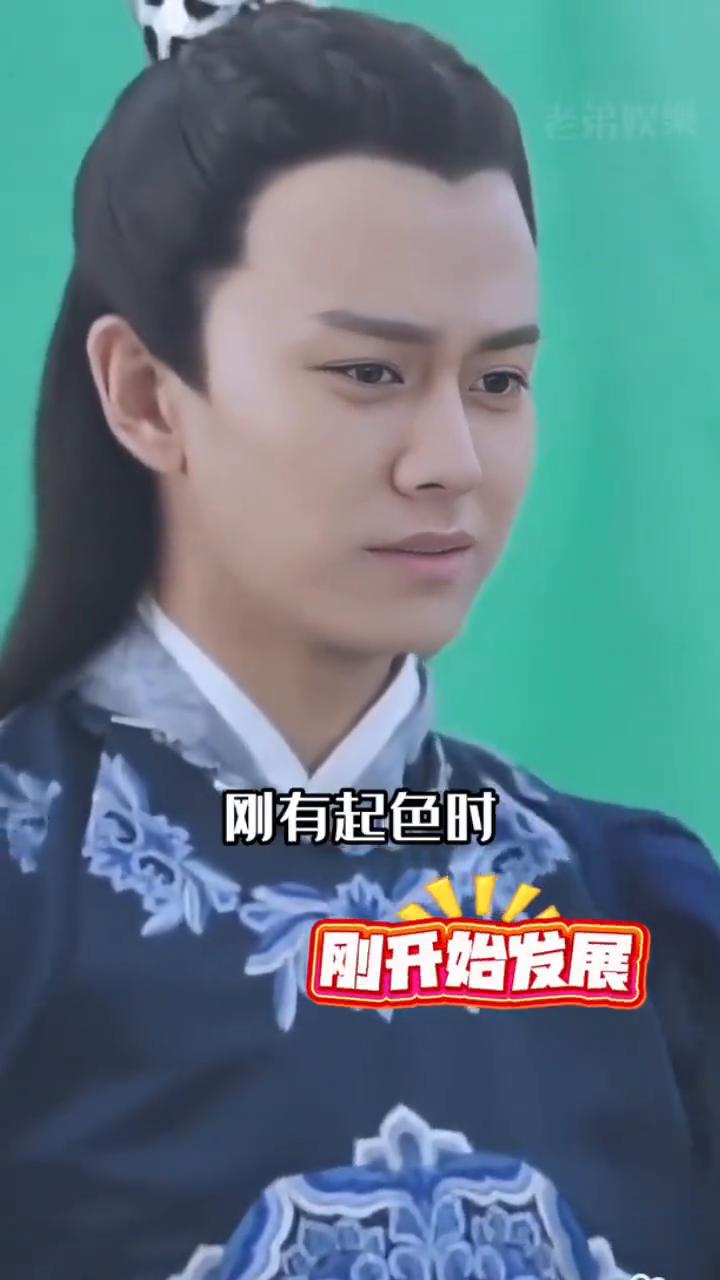 英年早婚任嘉伦。同样是在事业上升期火速成家，张若昀和任嘉伦却把婚姻过出了截然不