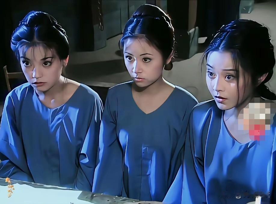 这是上世纪末一部非常火的电视剧照，这部电视剧捧红了一大批演员，尤其是这三位，