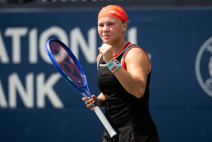 包头姐威武，重返多伦多8强！北京时间8月9日凌晨消息，WTA1000赛加拿大