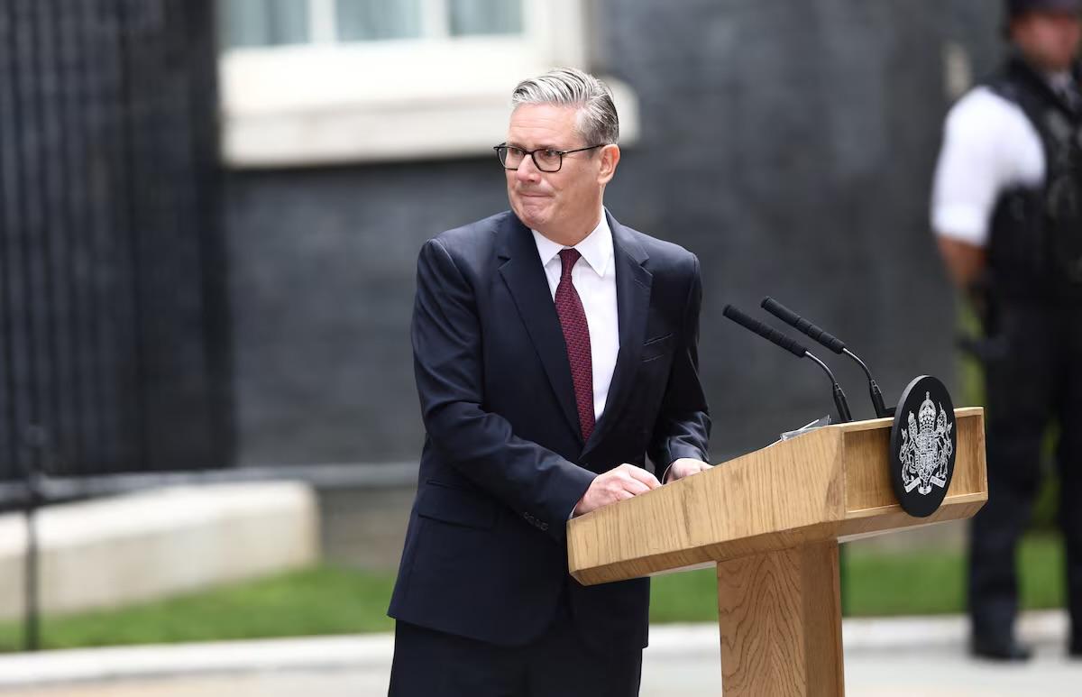 安迪·伯纳姆还没正式搬进唐宁街10号，英国政坛已经先替他把门牌擦亮了。7月1