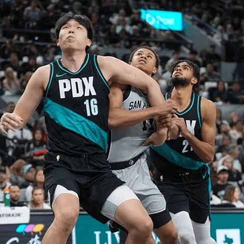 开拓者自媒体BlazersLead赞扬了球队近期的表现：“在最近这段时间里，这