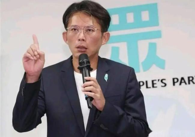 台湾民众党组团前往大陆参访了！ 2026年7月14日，台湾民众党的一行9人搭