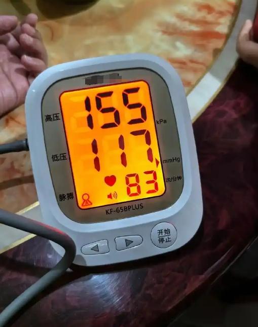 【大实话】高血压，想要活得长，管好血压和心率天天有人问我：“大夫，血压高点