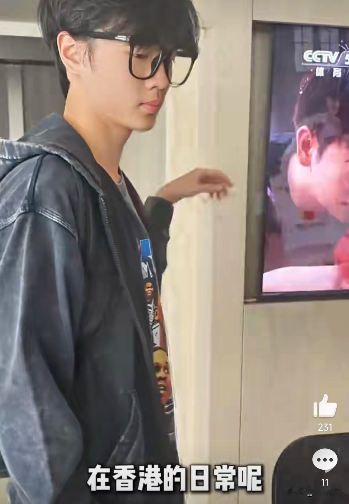 杨威说的“上学门槛”,戳破了多少人没说透的真相奥运冠军杨威回应儿子香港上学