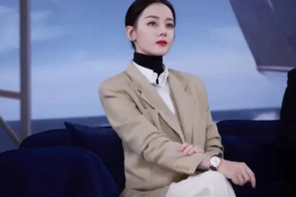 《利剑玫瑰》：谁能想到，李老板之所以糟蹋那些少女竟然是因为这个女人呢？正在