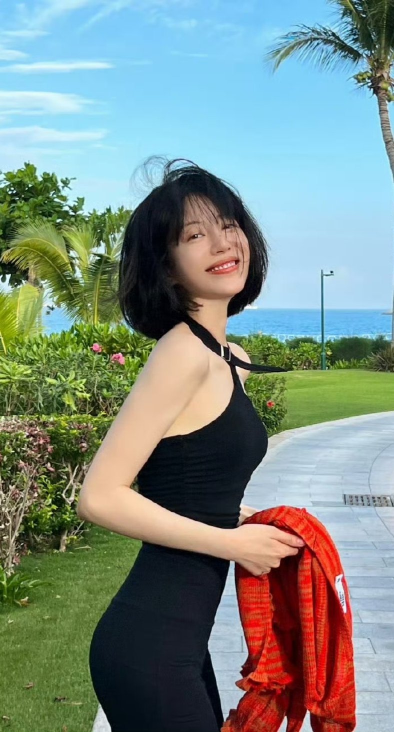李溪芮紧身美腿好性感​李溪芮​​​