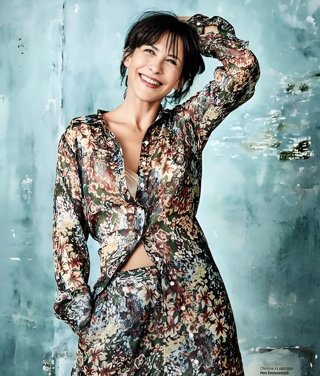 片场，苏菲·玛索吐了。不是因为怀了。是为了演活一个性瘾者，她穿过巴黎凌晨三点