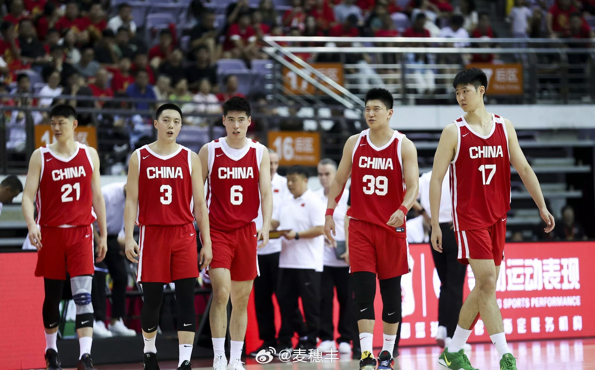 中国男篮计划带14名球员前往沙特阿拉伯的吉达参加男篮亚洲杯，分别为高诗岩、徐杰