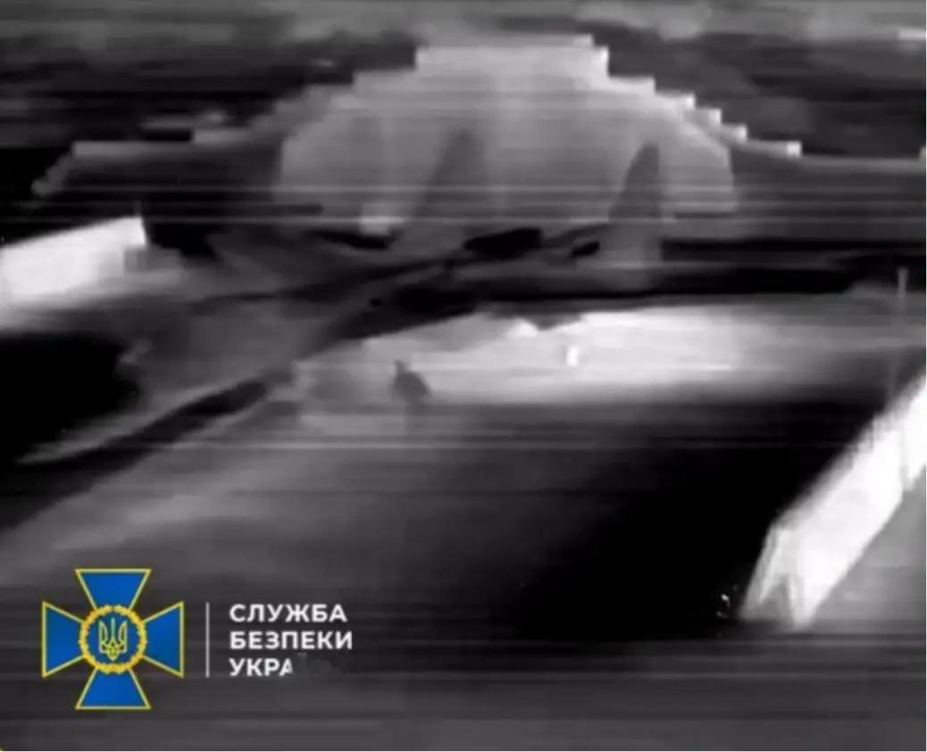 乌克兰又成功炸毁俄两架战机，俄方没有回应。据《基辅独立