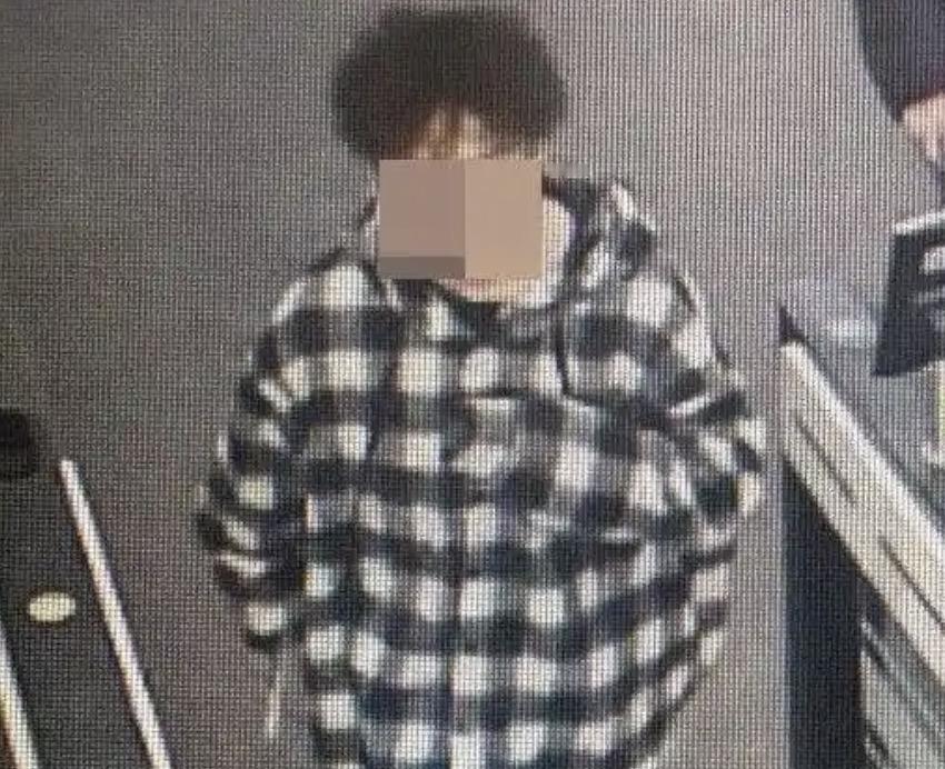 成都23岁的大学生失联9天后，他的遗体在河道中被打捞上岸，帽子叔叔确认为溺水身亡