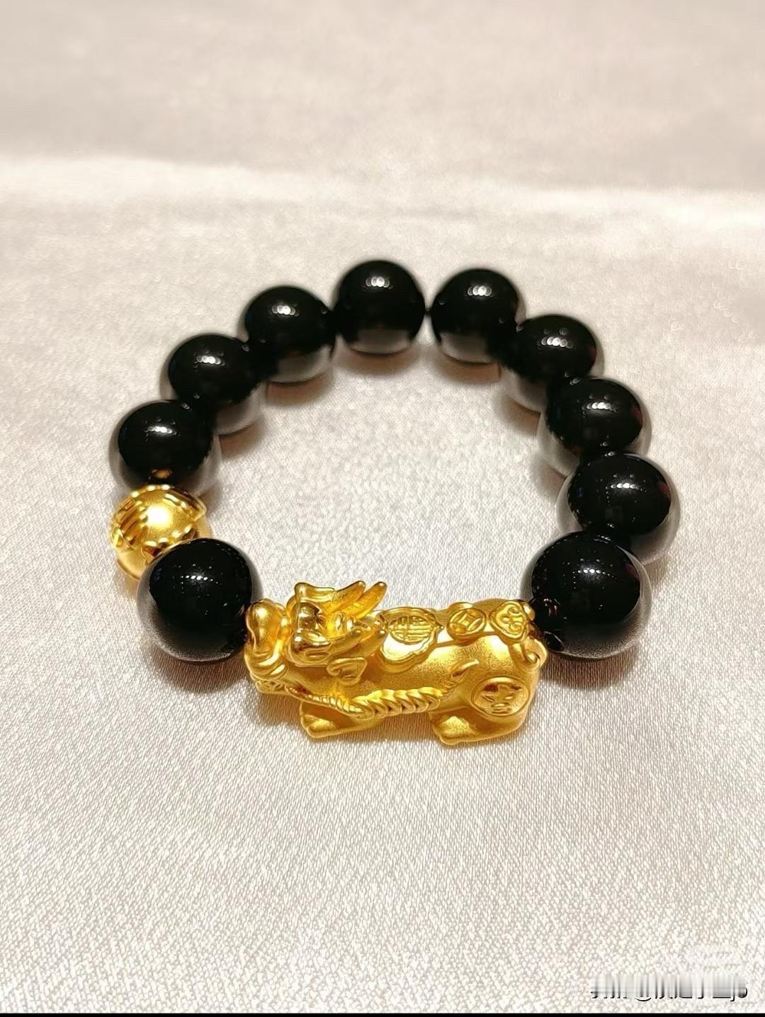 聊聊9月16号全球最大黄金ETF的持仓变动情况，SPDRGoldTrust当