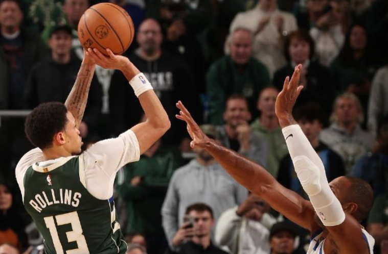 32+8打脸勇士!44顺位弃将轰32分8助,44.4%三分命中率,3年1200万合同成最大捡漏