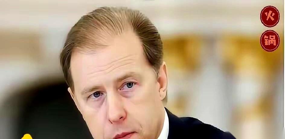 好家伙，俄罗斯人把压箱底的宝贝都拿出来了。发动机、机翼、机身结构……全套的，