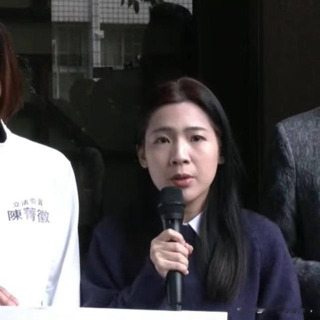 国民党立委徐巧芯今日接受采访时表示，台湾志愿役士兵月薪仅约3、4万元，国民党团提