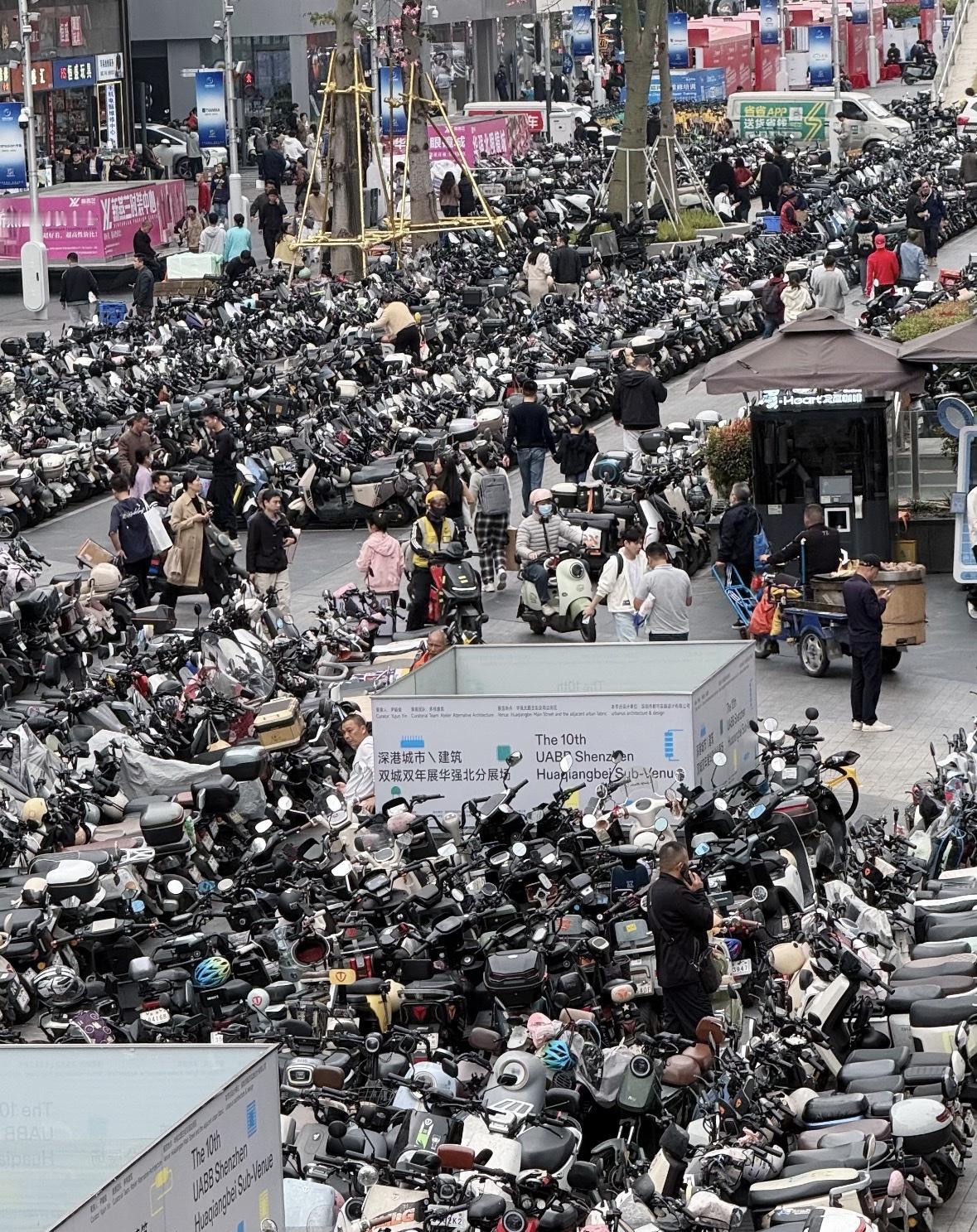 越来越搞不懂男同事，32岁了，还想着买宝马，明明工资就7000多块，买了一