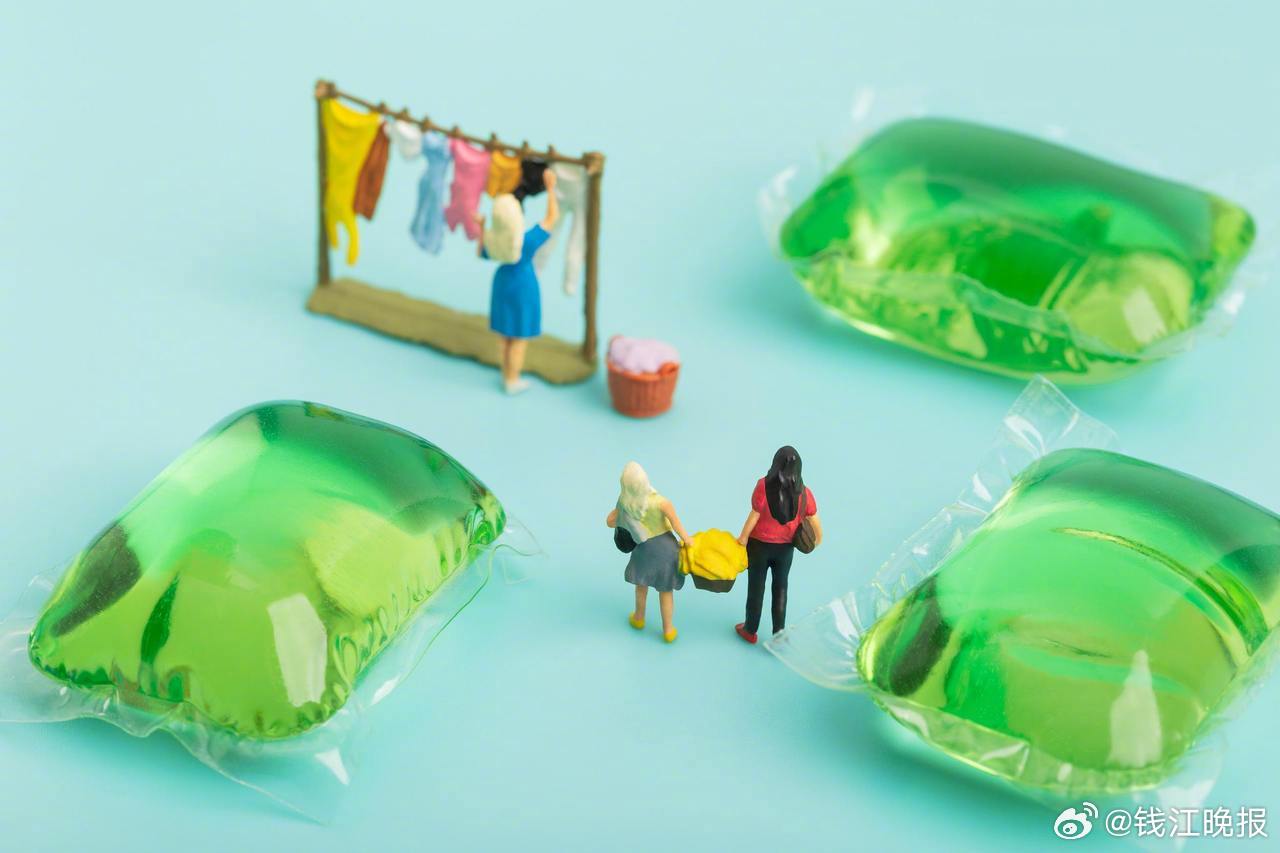 【医生：能恢复，但非个例，要警惕！】近日，杭州的王女士发现之前囤的洗衣凝珠