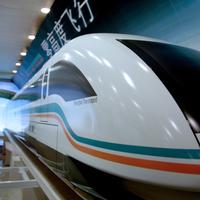 2秒破700！中国磁悬浮“贴地飞行”，美国同行惊呼不可能！如果告诉你，有一辆