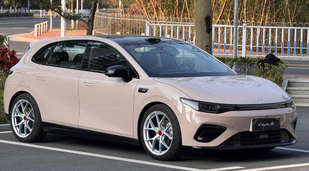 大家会因为颜值而买车吗？放眼望去现在的电车市场，有意思的外观太少了。最近看得上