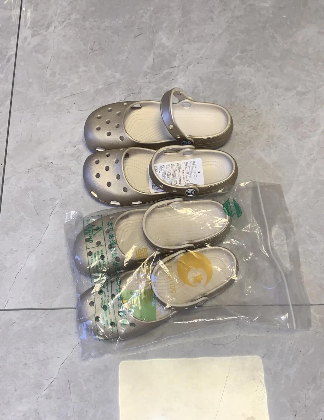 买了两家的芭蕾洞洞鞋回来对比贵点的有瑕疵，上脚特别轻，鞋底偏硬便宜的打开袋子