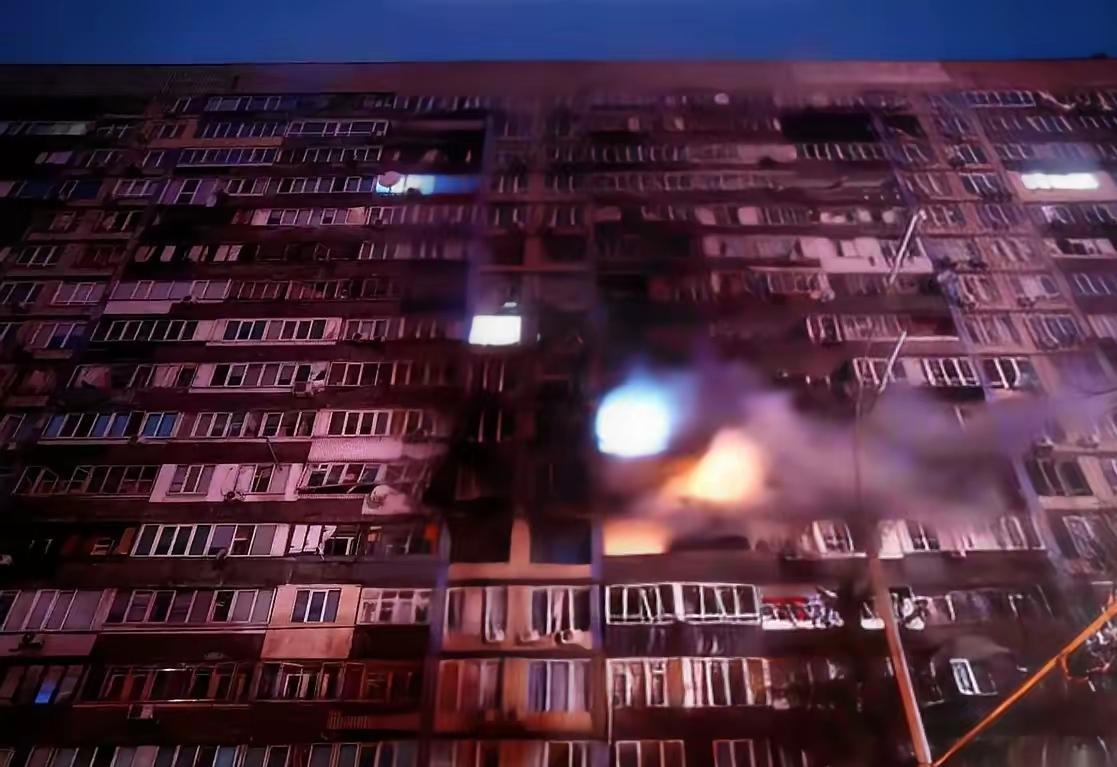 乌克兰以为很聪明，结果到头来一败涂地！乌克兰先是去打击俄罗斯的能源设施，没想到