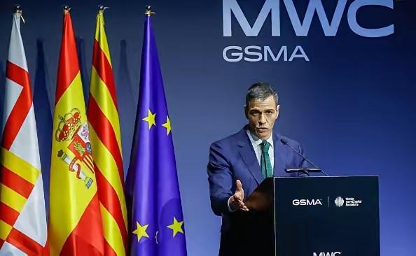 西班牙首相桑切斯结束访华返程之际，未事先向美国通报，便在专机上将访华全部成果清单