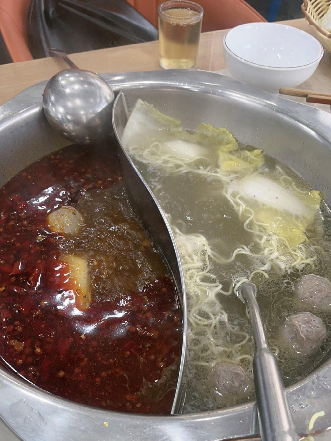 嫌潮汕火锅太淡欲写5000字差评忍不住为潮汕火锅发声，我吃过很多次，本身就讲究食