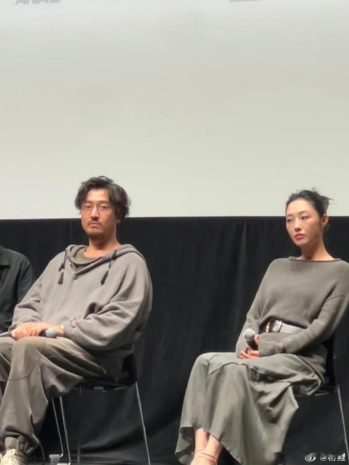 王传君今晚该睡不着了不是因为他拿奖高兴的也不是因为白百何内涵奖项问题而是他