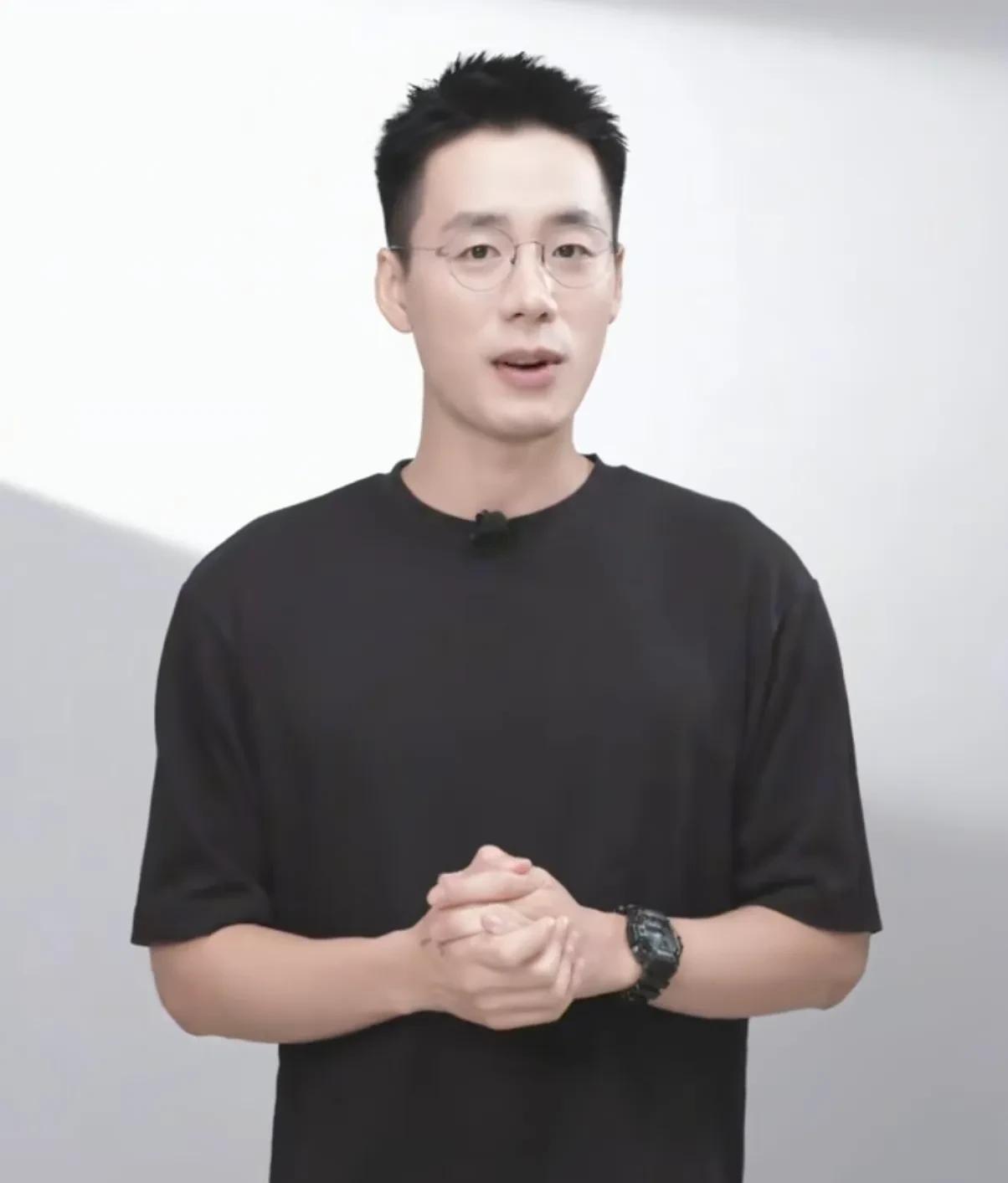 顿顿离职这段发言，把体面给足了东方甄选！他的发言打破了大家猜测的待遇问题，顿顿