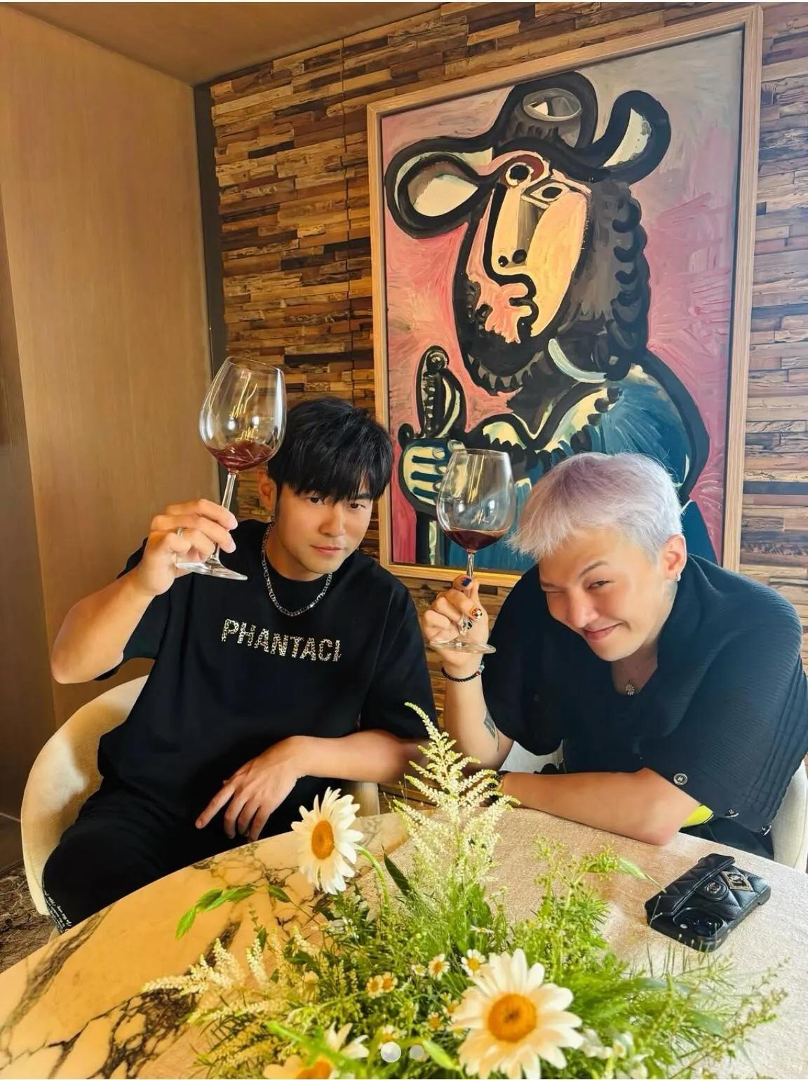 周杰伦下次演唱会嘉宾要是权志龙，我可能会疯狂到裸奔？开玩笑，开玩笑滴，怎么