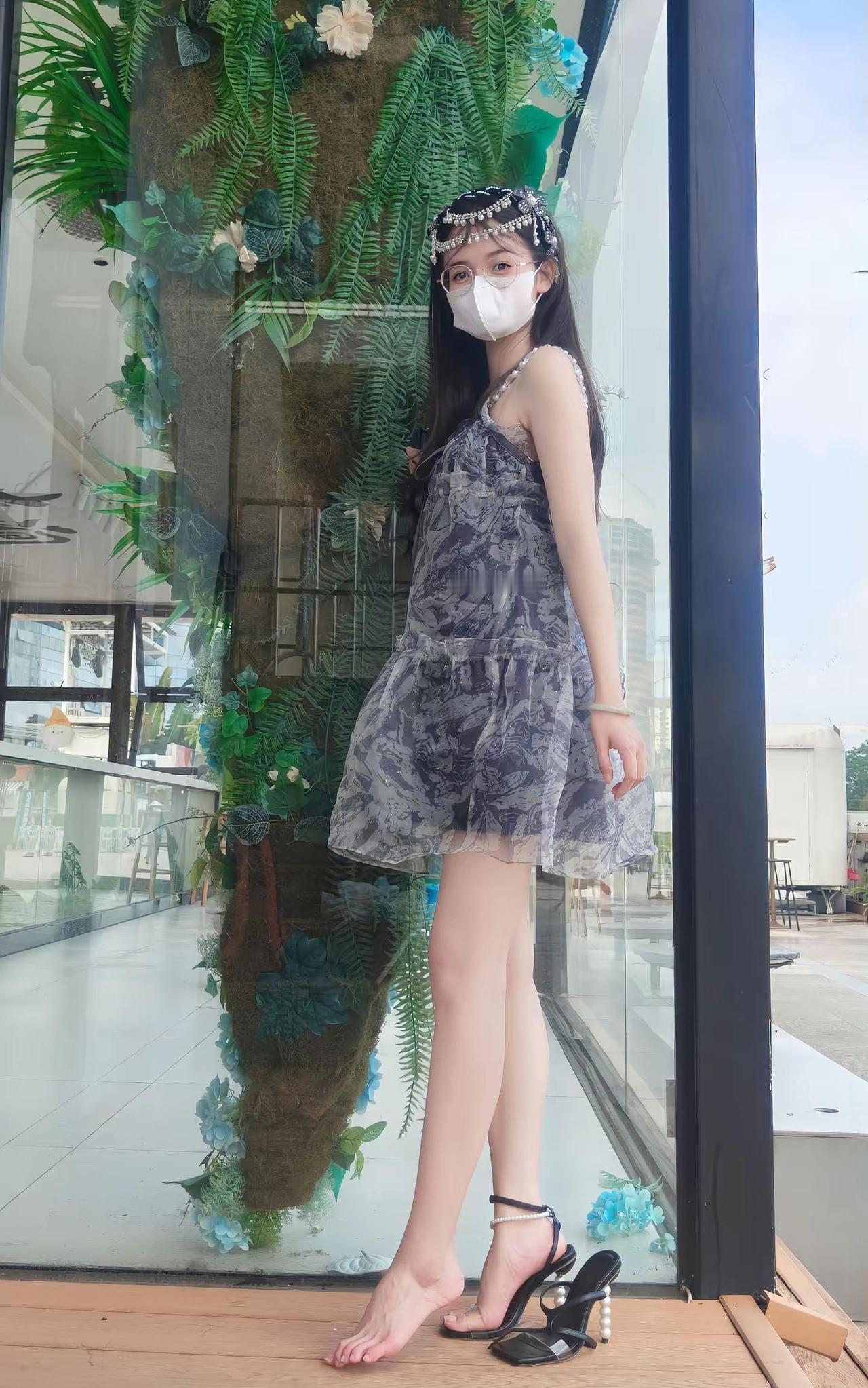 小裙子清纯甜美