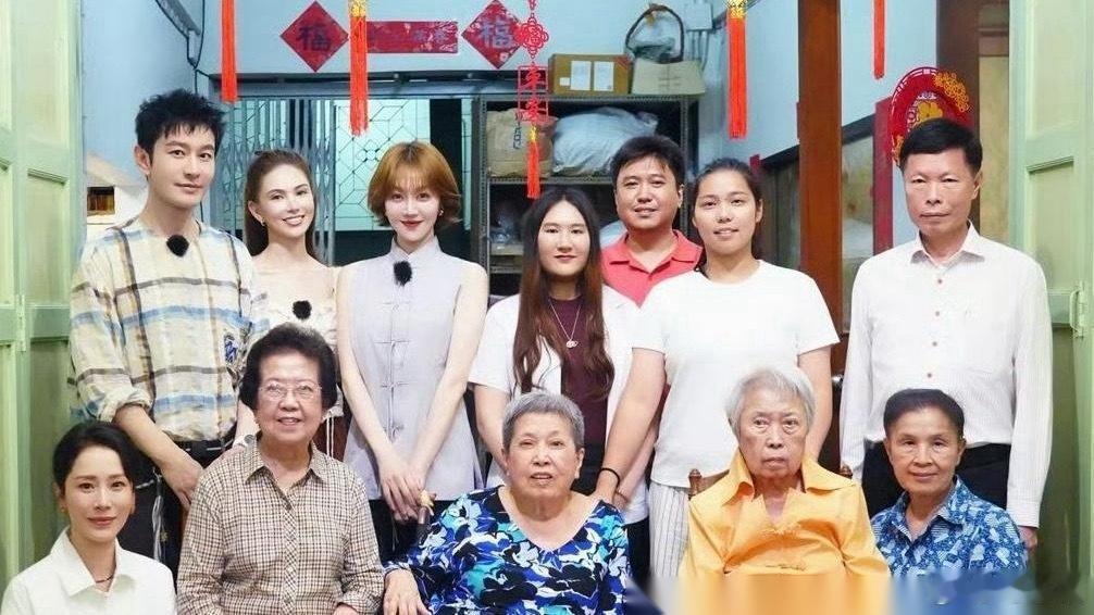 1.黄晓明借出去的钱都有上千万了，基本没写欠条，有几个朋友借了根本不还，还翻脸不