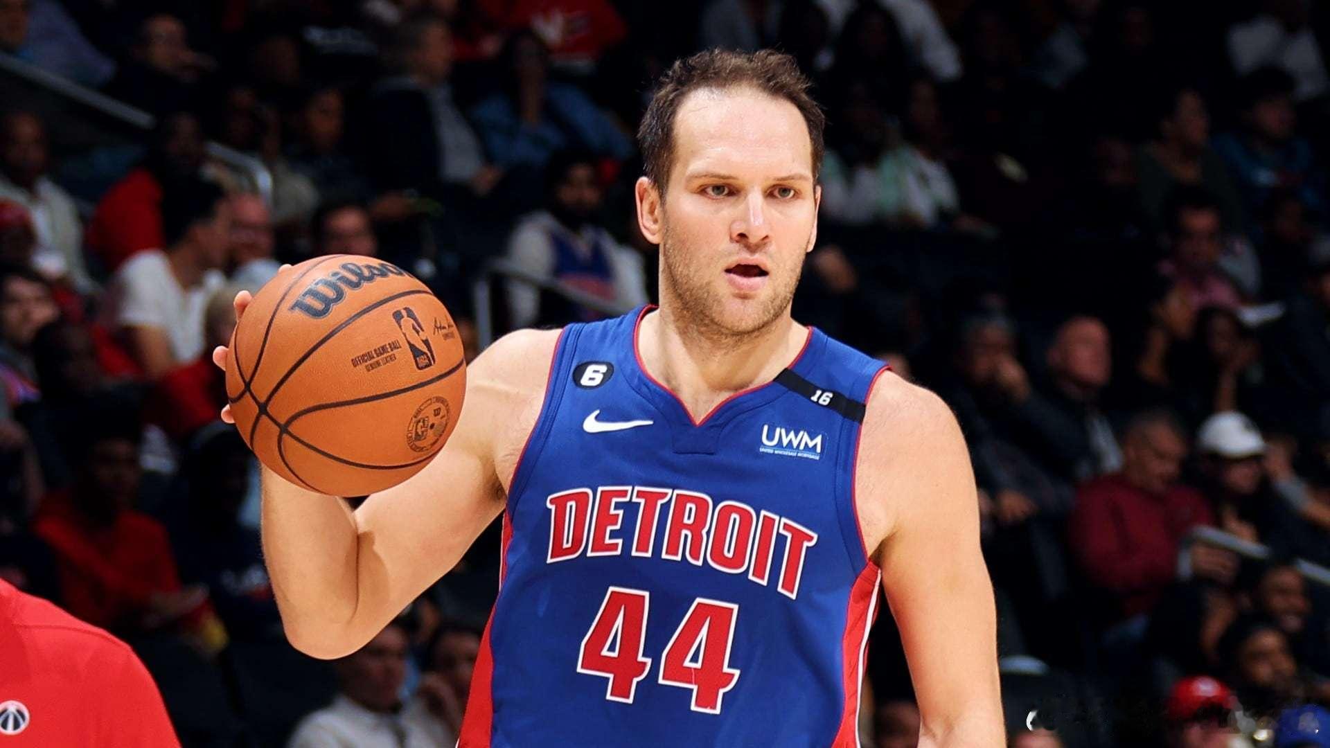 36岁的博扬-博格达诺维奇来自克罗地亚，2011年登陆NBA。生涯11年分别效力