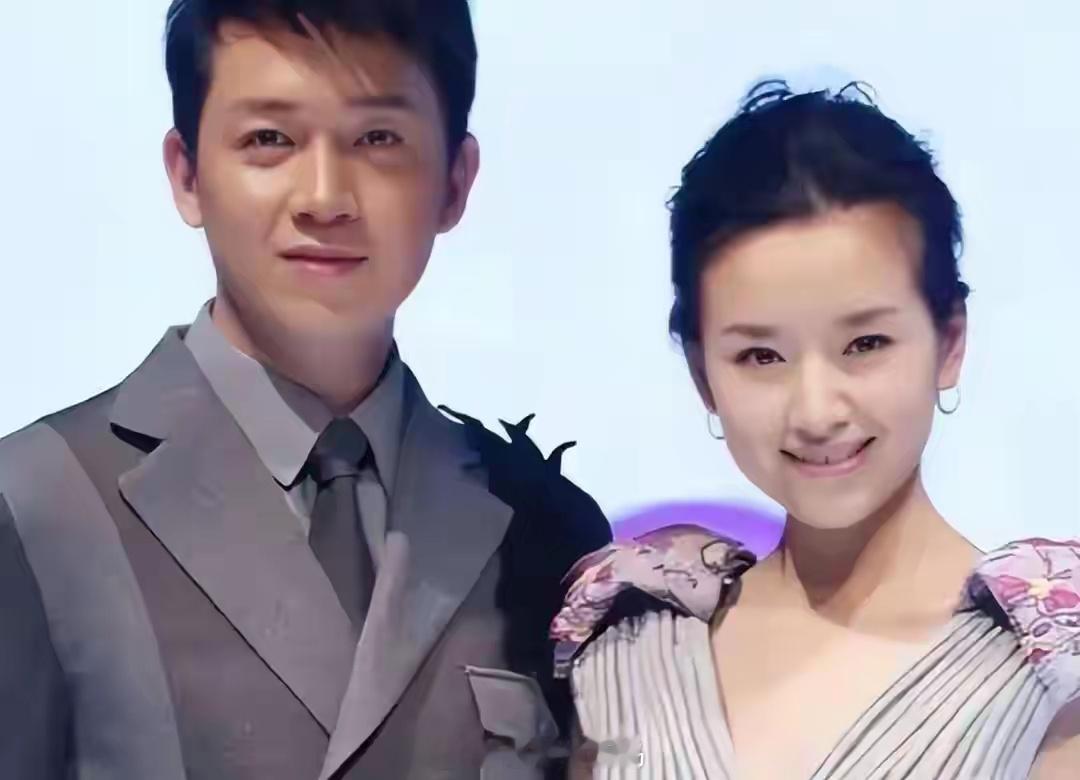 原来她是潘粤明现任老婆，小他10岁长相甜美，心胸大不与董洁纠缠